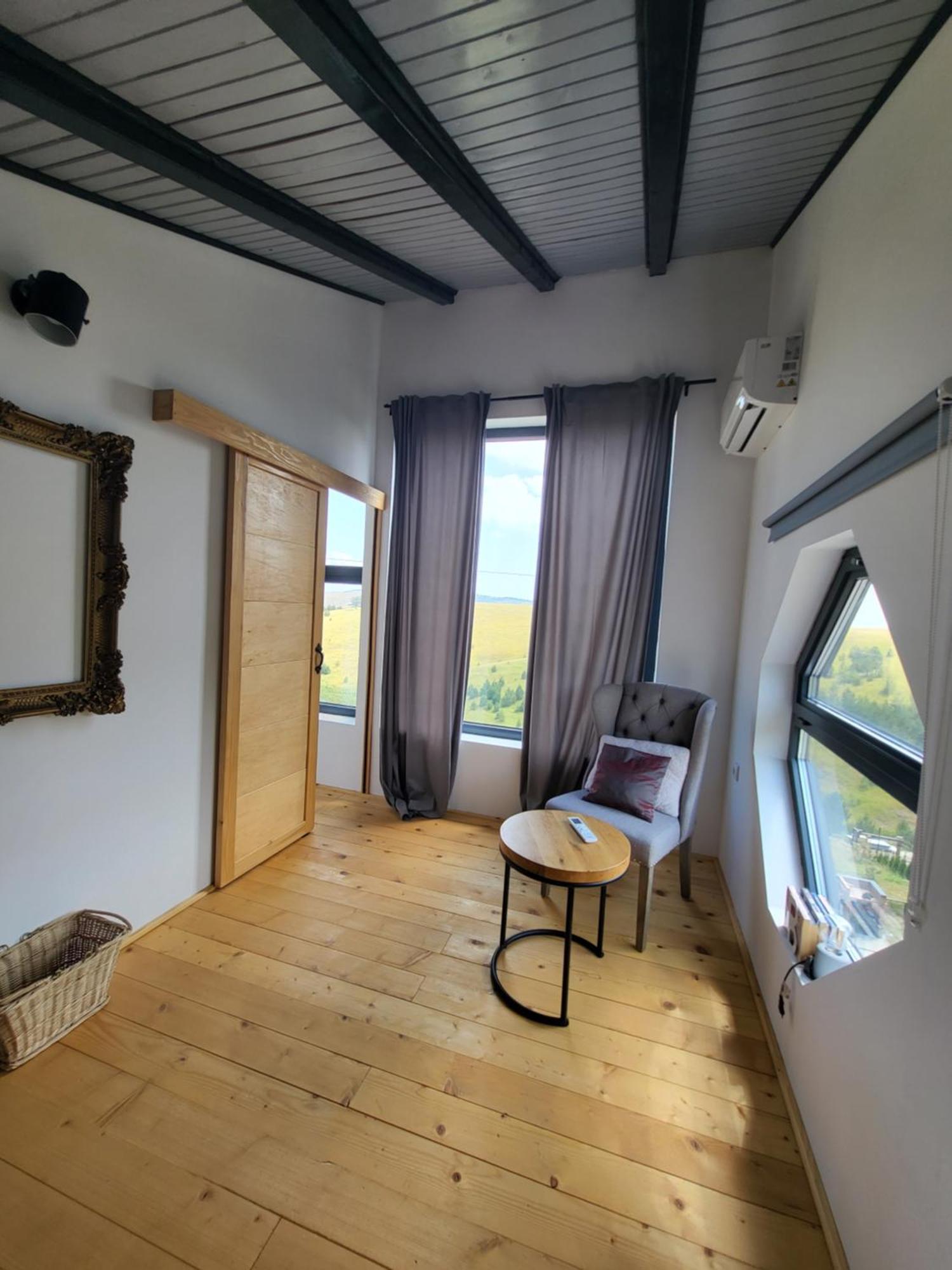 Huut Villa
